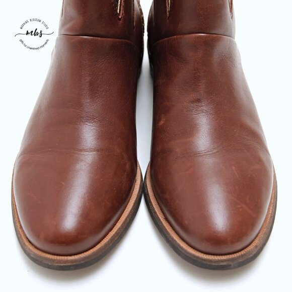 UGG Lars Brown Leather Starburst Studded Ankle Boots - Picture 9 of 13